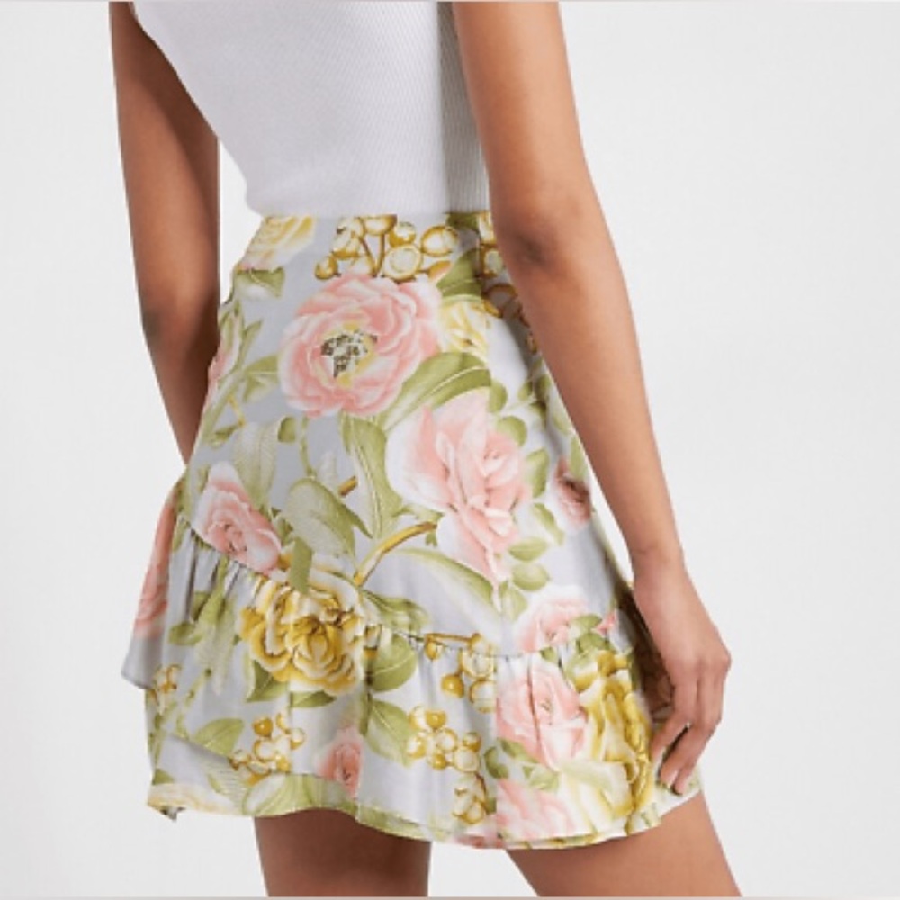 Express High Waist Ruffle Mini Skirt (8) - Picture 2 of 9